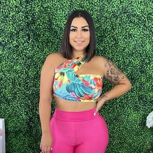 ❌SOLD OUT❌ Tropical Crop Top